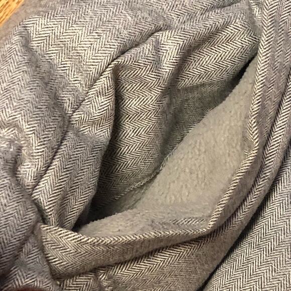 Old Navy Heathered Gray Quilted Frost Free Sleeveless Puffer Vest Size Medium - Picture 7 of 10